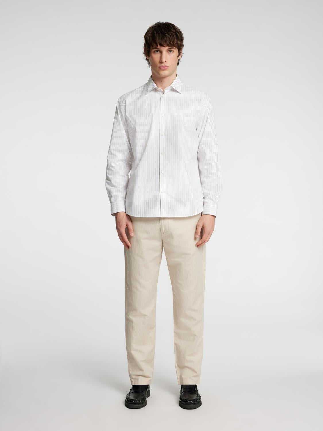 model_shot-front_full